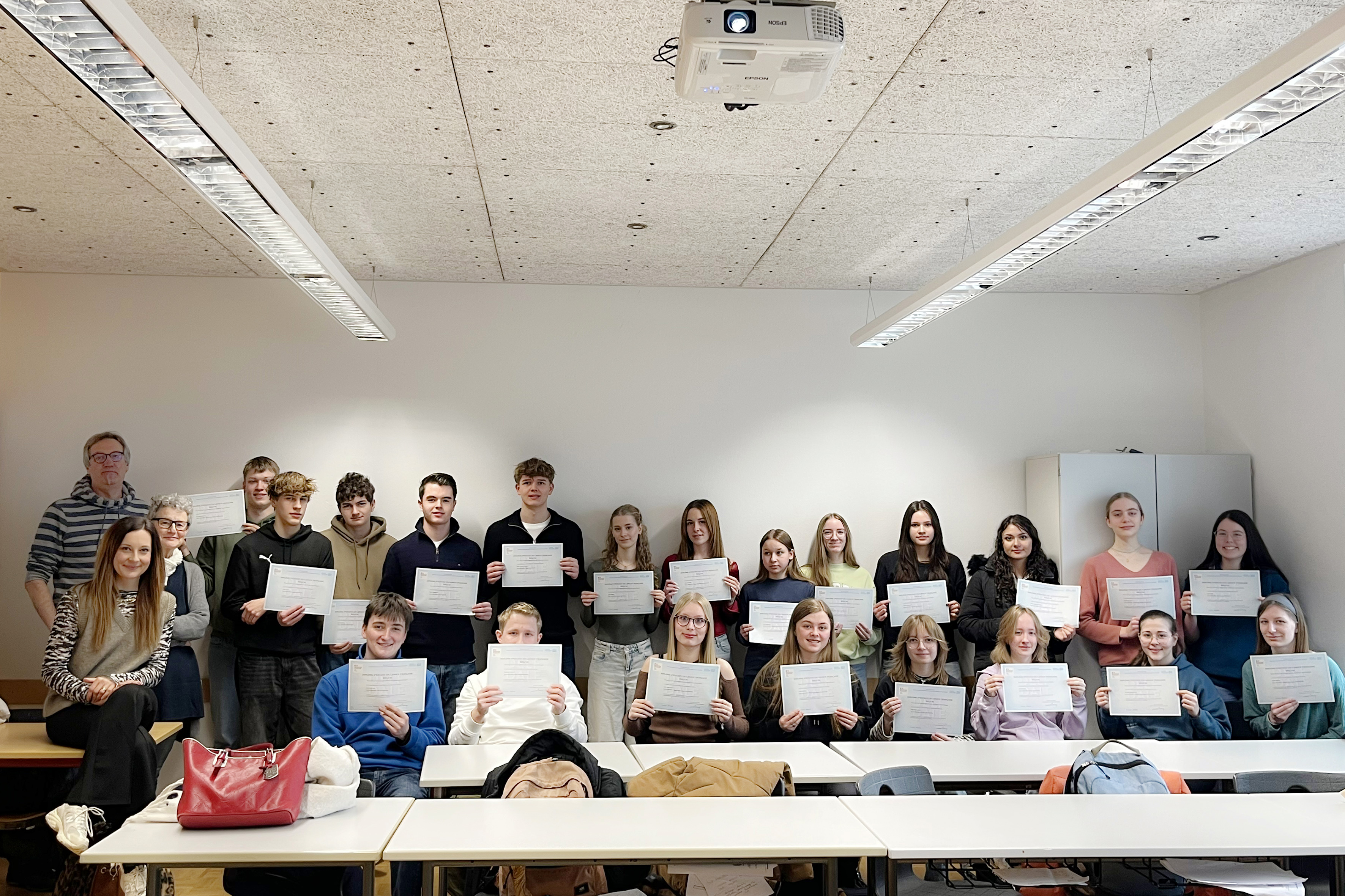 24 DELF-Diplome überreicht