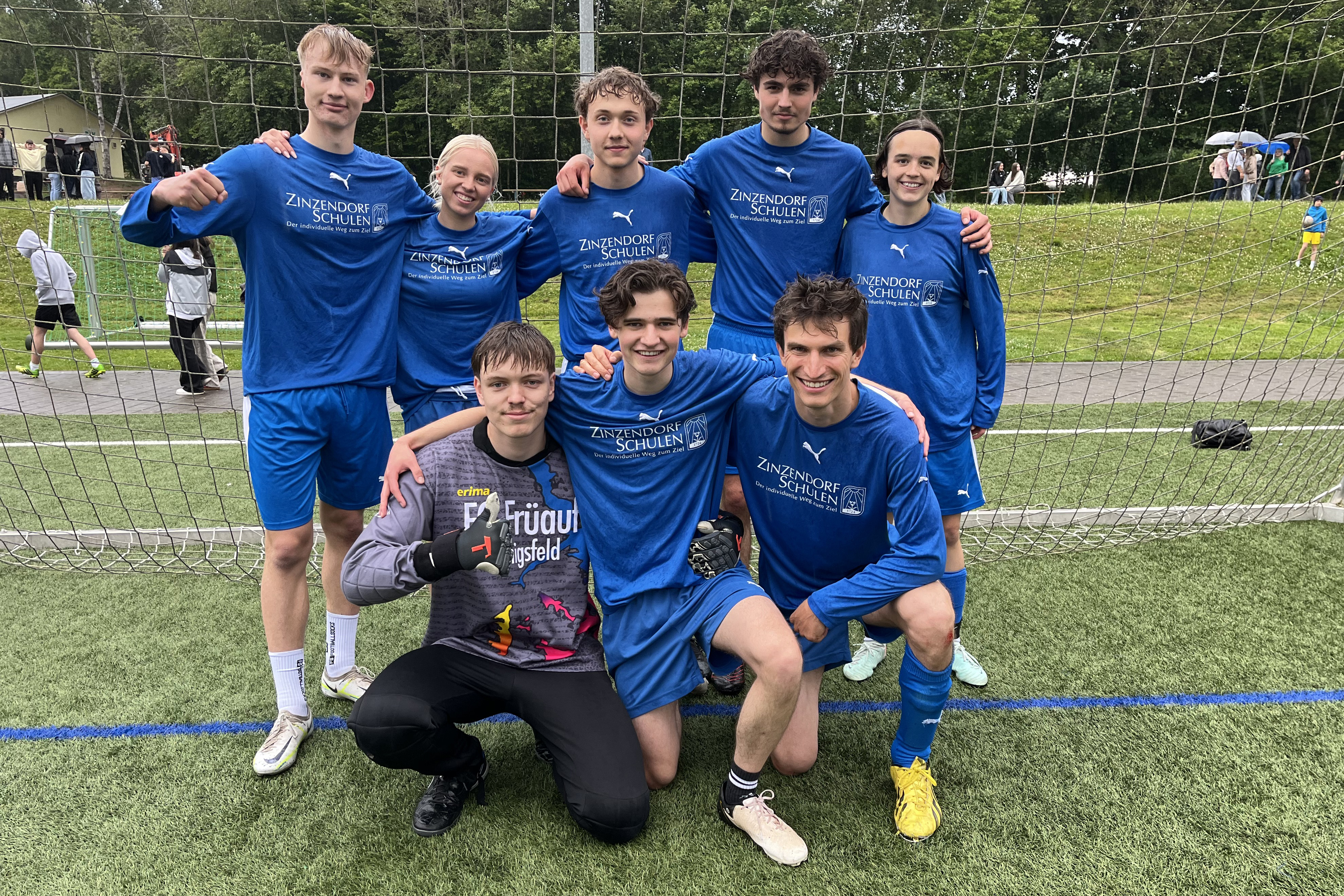 Zinzendorfschulen gewinnen das Fußballturnier der Schulen nach dramatischem Elfmeterschießen