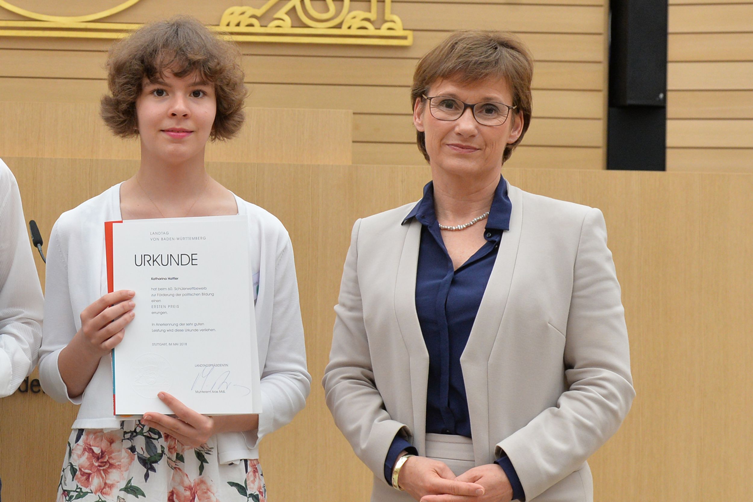 Katharina Hattler aus 8b gewinnt beim Landtags-Wettbewerb