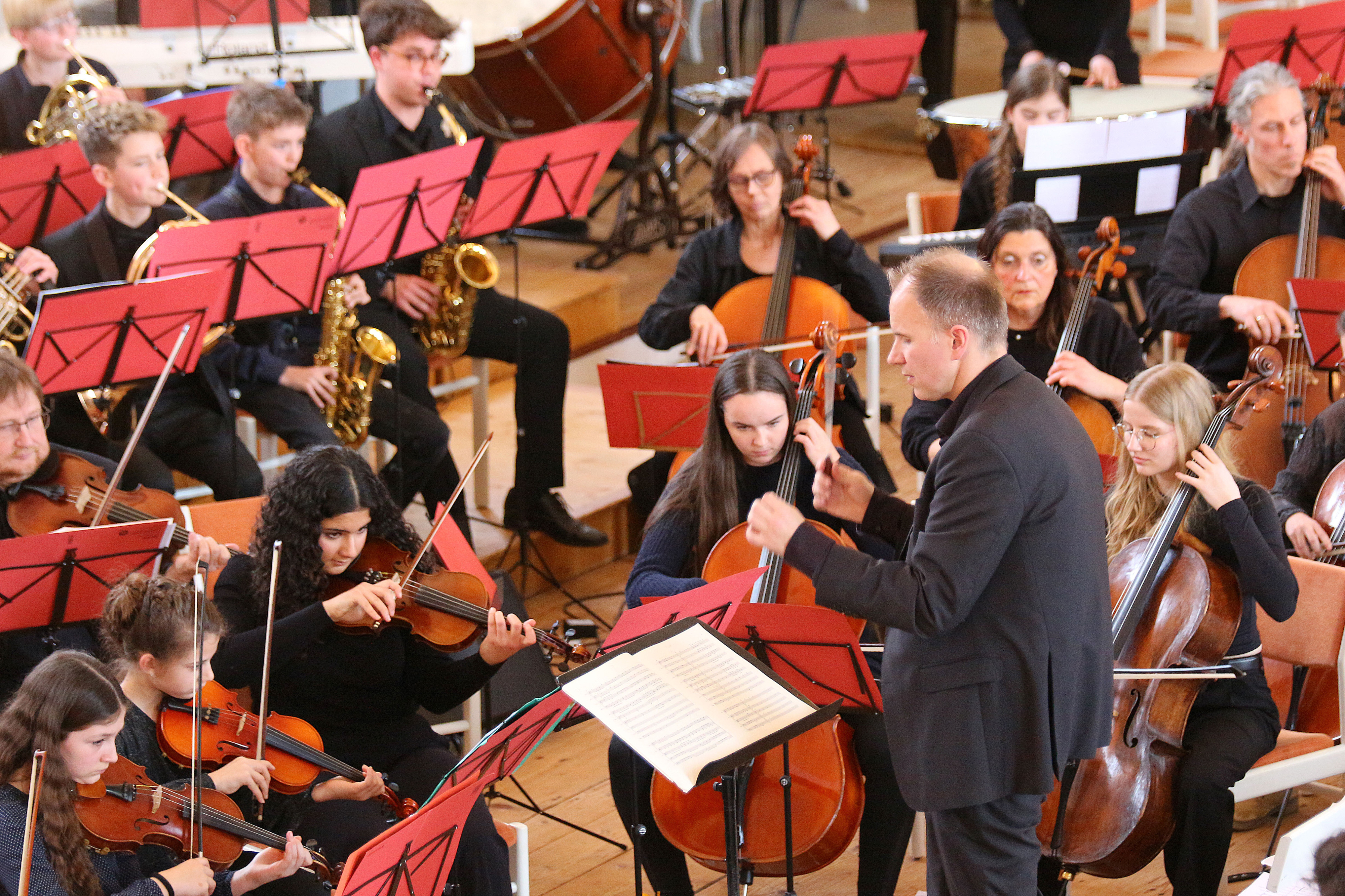Tanz in den Frühling: Ein Konzert voller Leidenschaft und Rhythmus