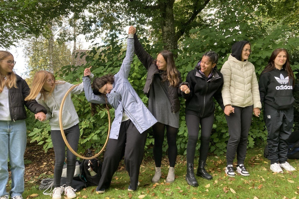Angehende Erzieher*innen lernen sich und ihre Lehrer*innen beim Wandertag kennen