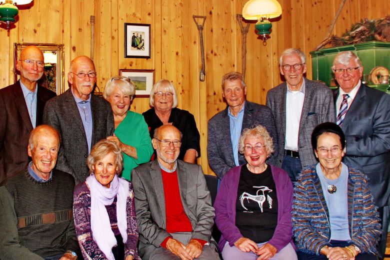 gruppenbild.jpg